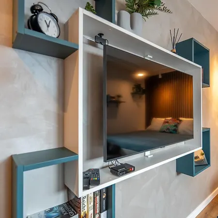 Leafy Loft *